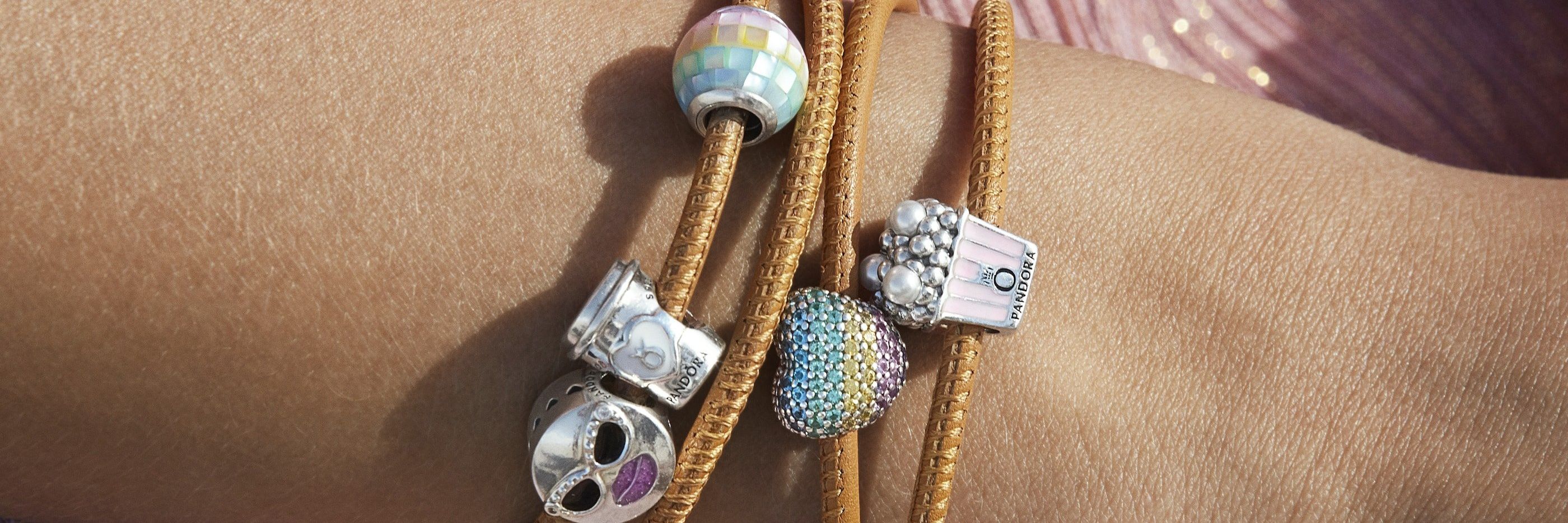 人工ホワイトパール | ストーン | 素材 | Pandora